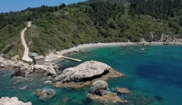 six tourists dies due to heatwave in greece