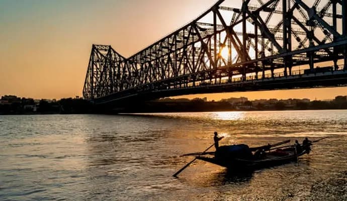 Weather turns pleasant as mercury dips across south Bengal