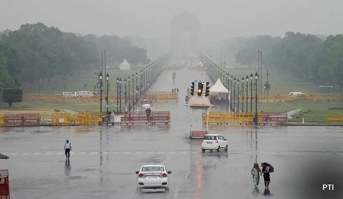 Delhi Wakes Up To Light Rain