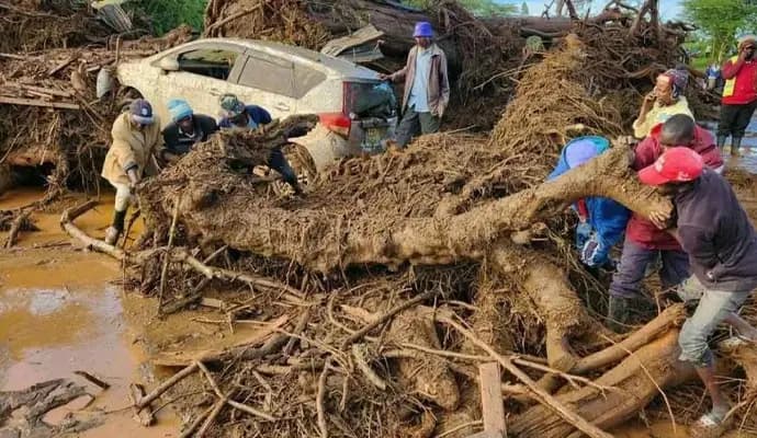 Kenya dam bursts, killing 45