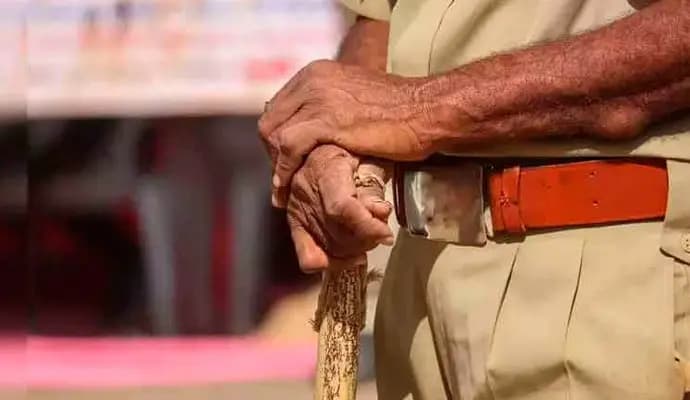 TWO POLICE ARE GIVEN STRAGE PUNISHMENT