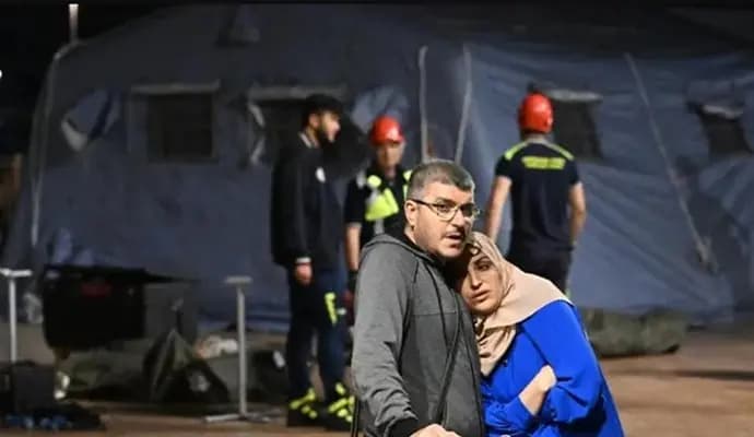 Italy Naples region rocked by more than 160 quakes