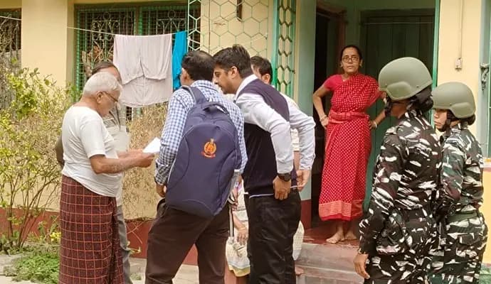ed raids wrong residence at chinsurah in connection with mgnrega scam