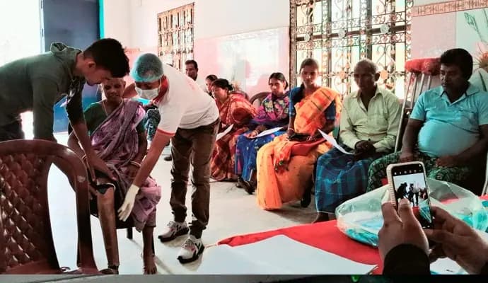 Priyaranjan Sarkar helping others with free artificial limbs