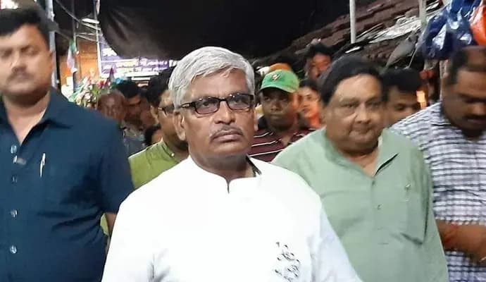 sreerampur municipality chairman resigns