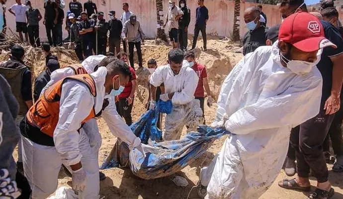About 300 bodies found in mass graves at gaza