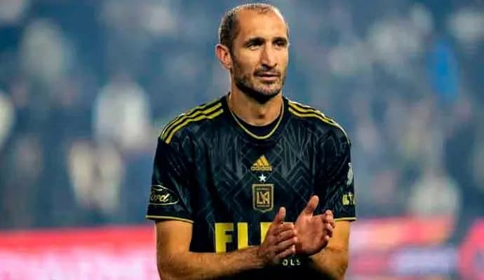 chiellini quit from football