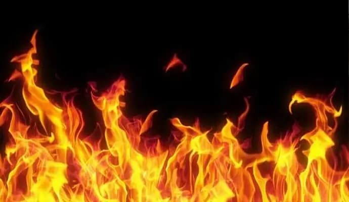 fire at factory in diamond harbour