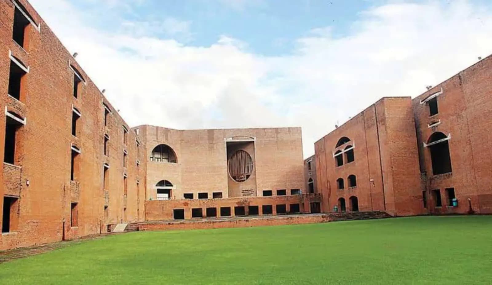 Modi government on IIM Act