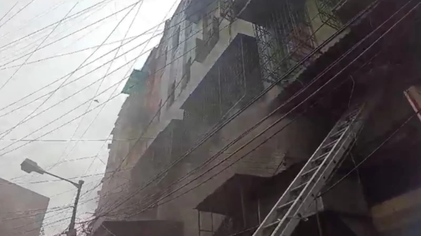 fire at chandni chawk area