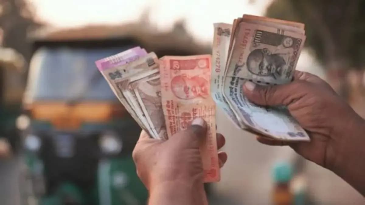 what are the main advantages and disadvantages of a joint savings account