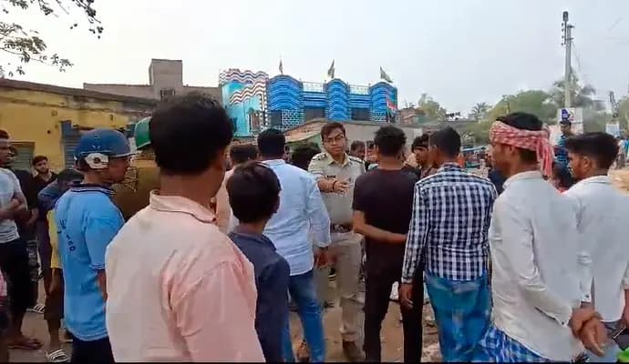 Two groups clash in Salar, 1 dead, at least 25 injured