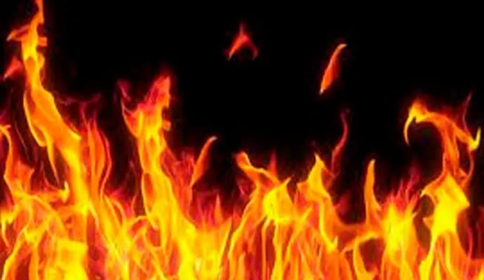 Fire at kadapara Jute Mill