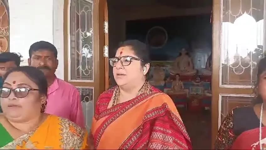 locket chatterjee at pandua matua dham