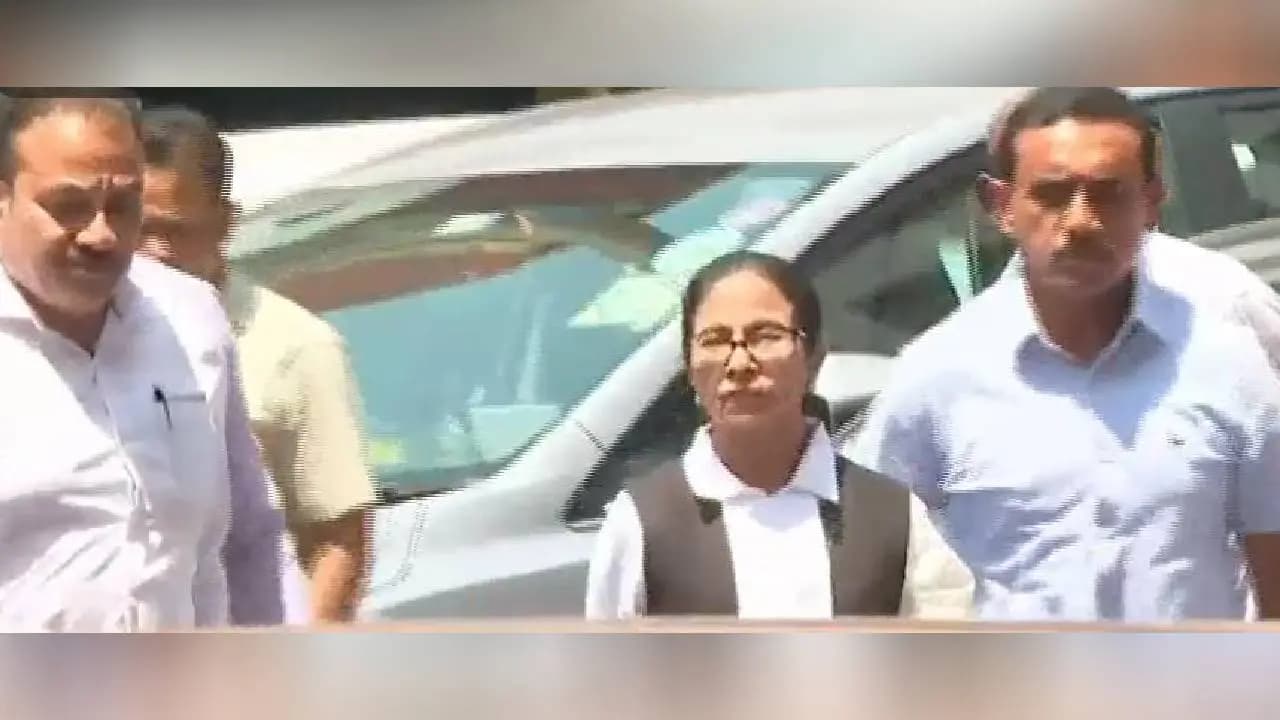 Mamata Banerjee appears in court