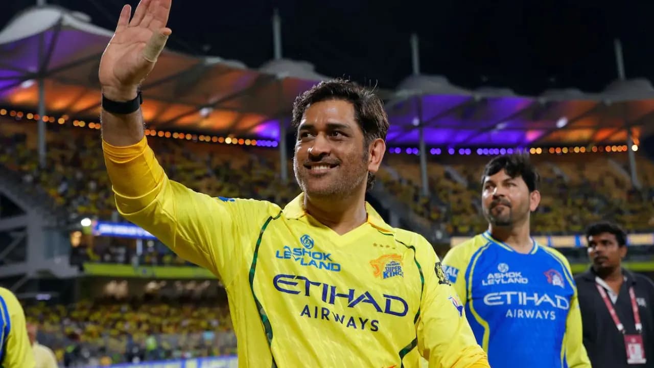 Will MS Dhoni play for CSK next IPL Coach Stephen Fleming gives his answer