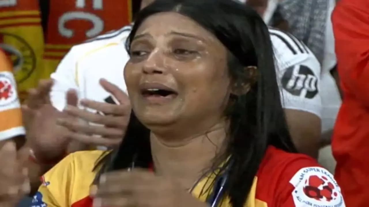 The story of an East Bengal supporter Piu Sikder who burst into tears after East Bengals goal in the Derby