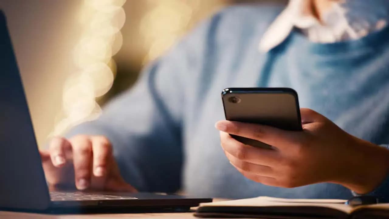 Banks cannot completely block disable phones or laptops for unpaid loans clarifies RBI