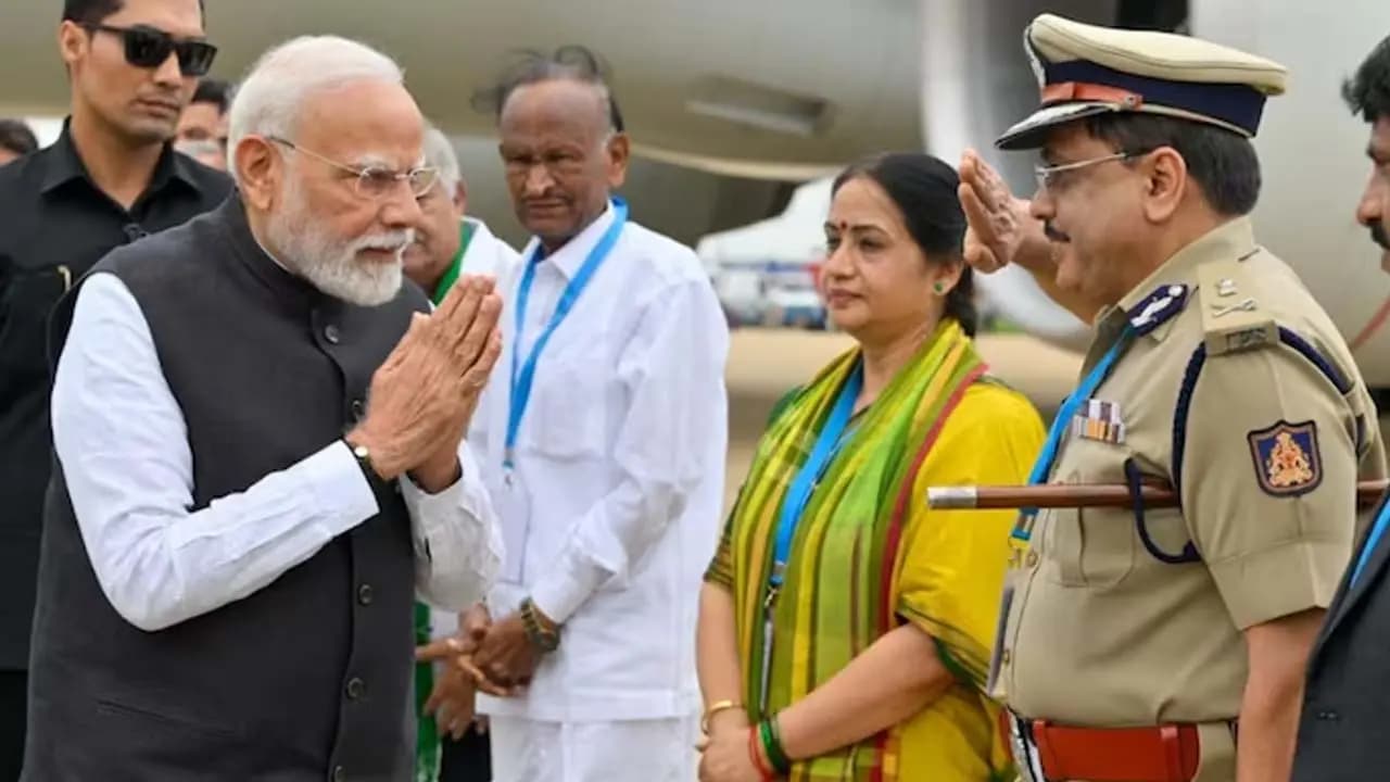 Six Bengaluru cops suspended after explosives found near PM Modis convoy route