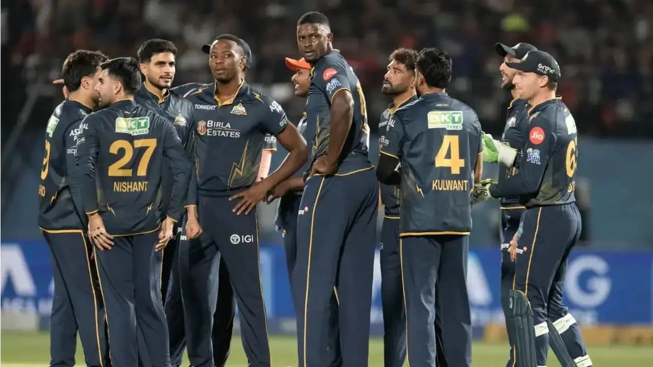 Gujarat Titans star lost his cool ater Humiliating Loss vs RCB