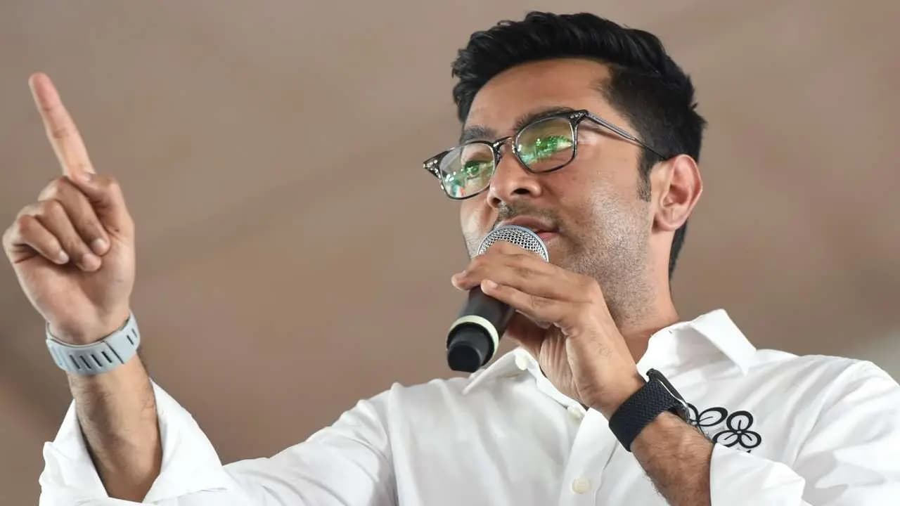 Abhishek Banerjee Targets Suvendu Adhikari After CID Team Reaches His Residence