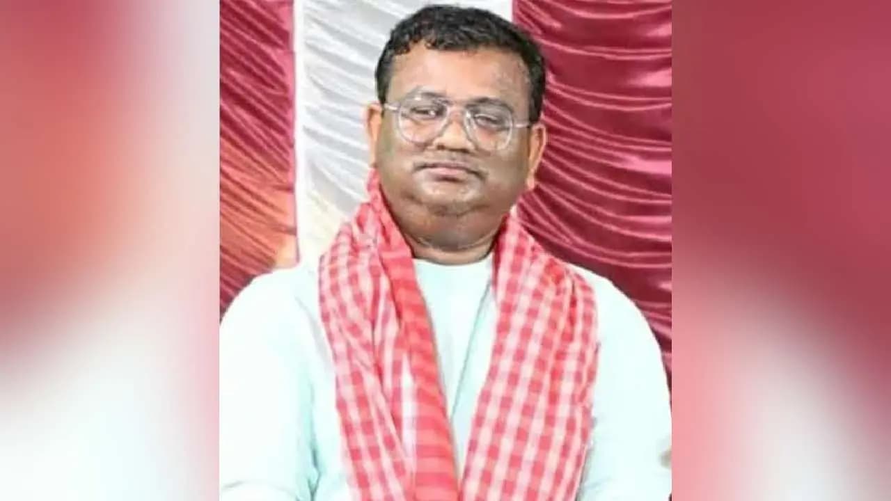 TMC Councillor Arrested While Allegedly Stealing Fish from Bheri Farm in Rajpur Sonarpur