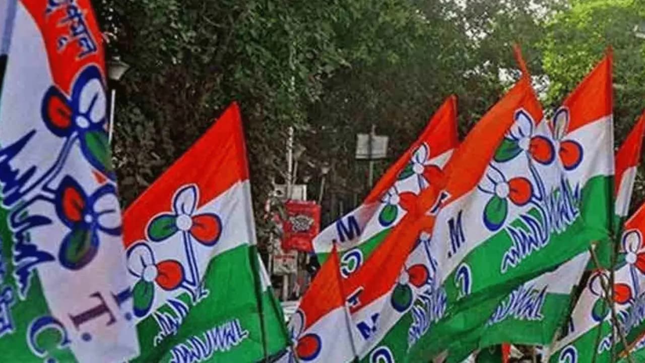 Thousands of Aadhaar cards recovered from Panihati Trinamool office