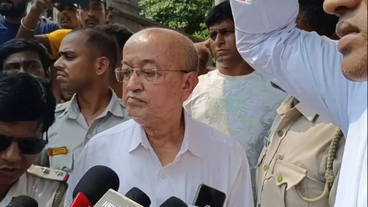 Extreme Tension in Katwa Former TMC MLA Rabindranath Chatterjee got Arrested