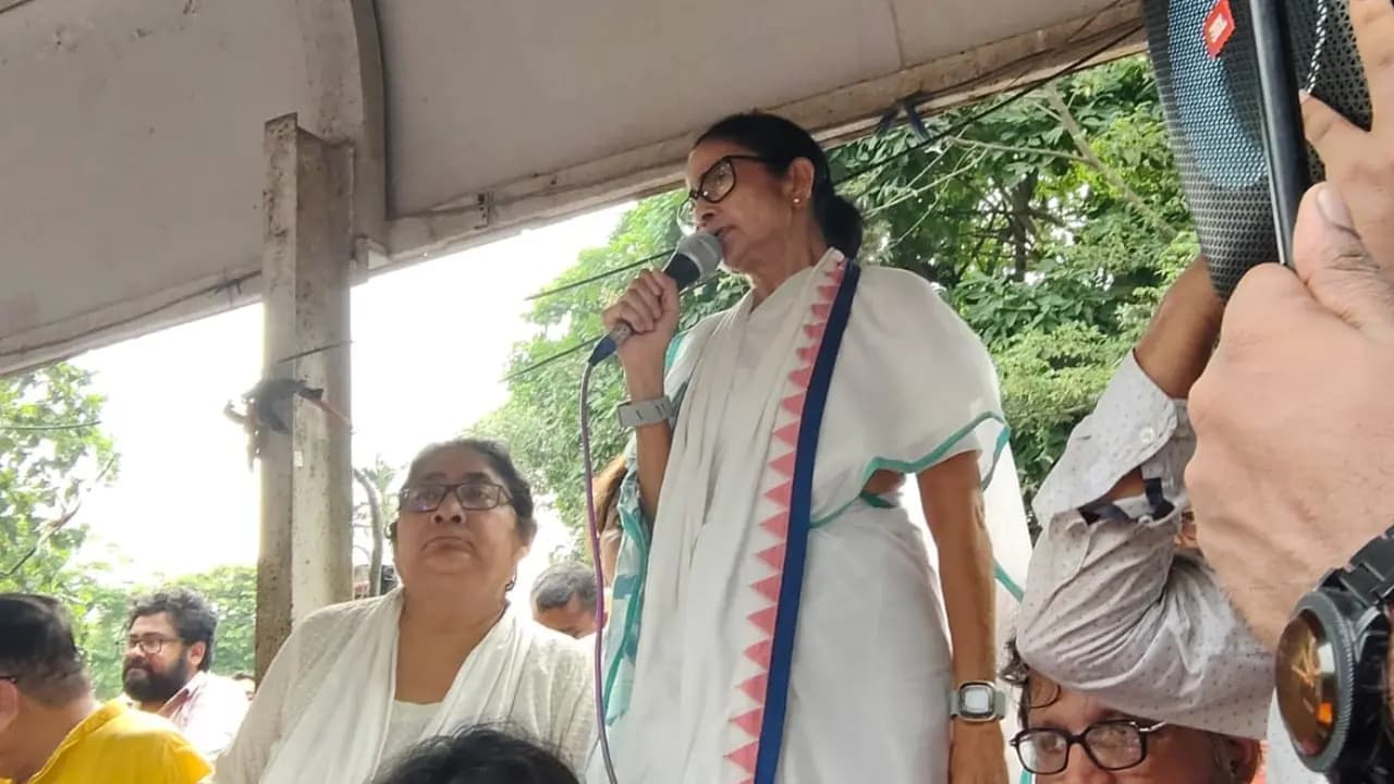 Mamata Banerjee Dharna: former CM slammed BJP over their atrocities and vowed to fight till BJPs fall