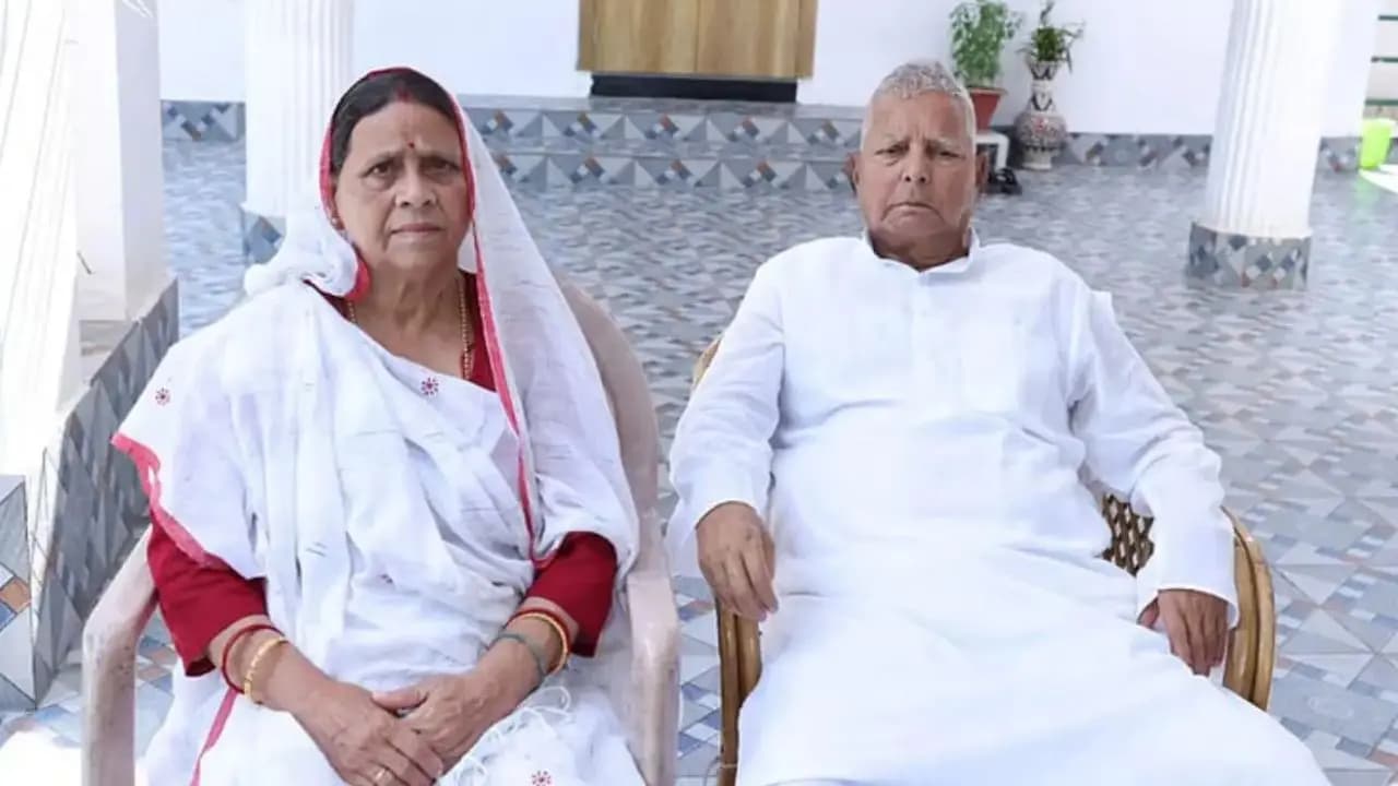 Bihar government withdraws Z plus security for Lalu Prasad Yadav and Rabri Devi RJD workers stand guard at the bungalow with sticks