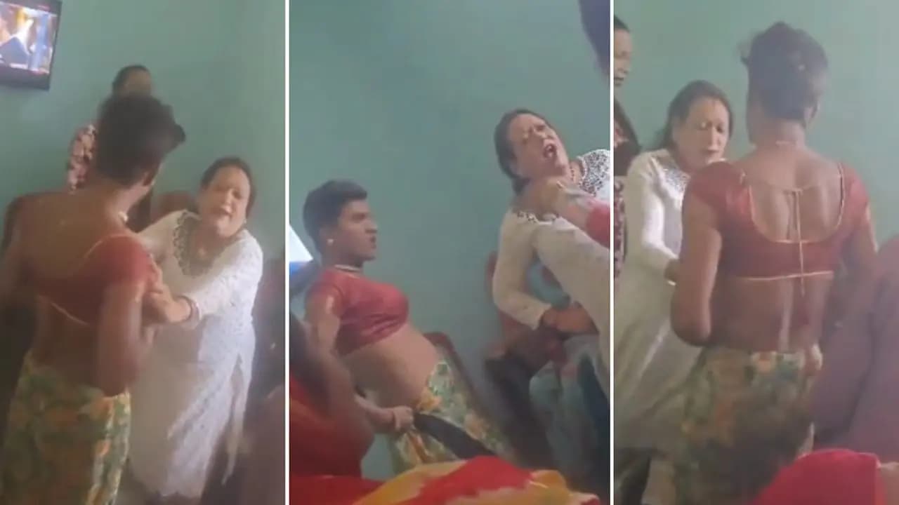 man dressed as kinnar demanded reward gets beaten