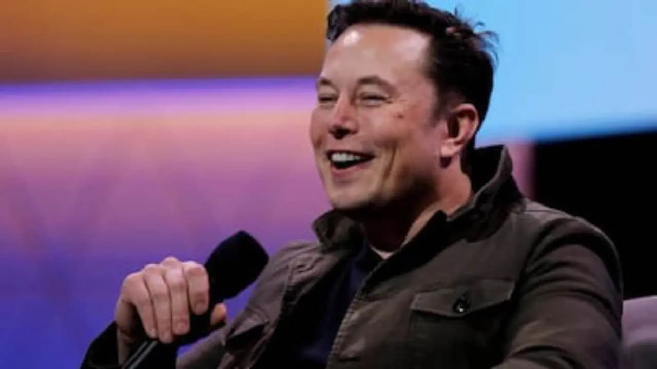 Elon Musk Becomes Worlds 1st Trillionaire After SpaceX Shares Surge On Debut