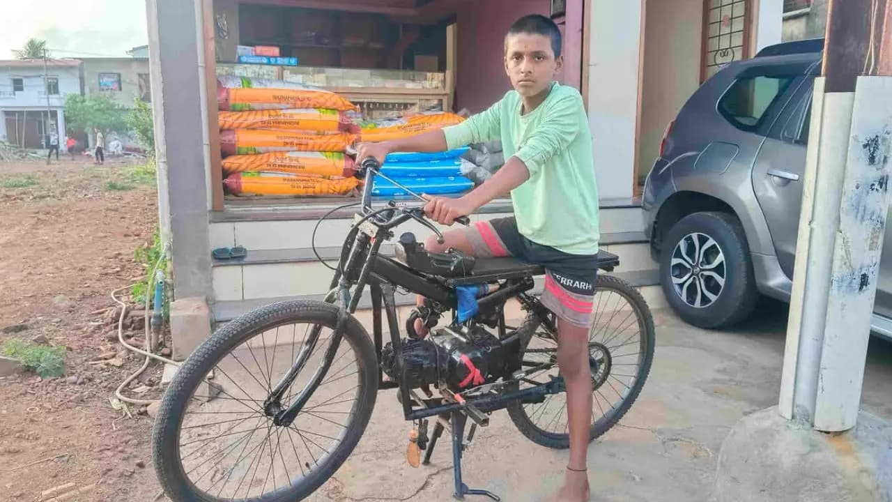 maharashtra teen built motor cycle using scrap and old engine