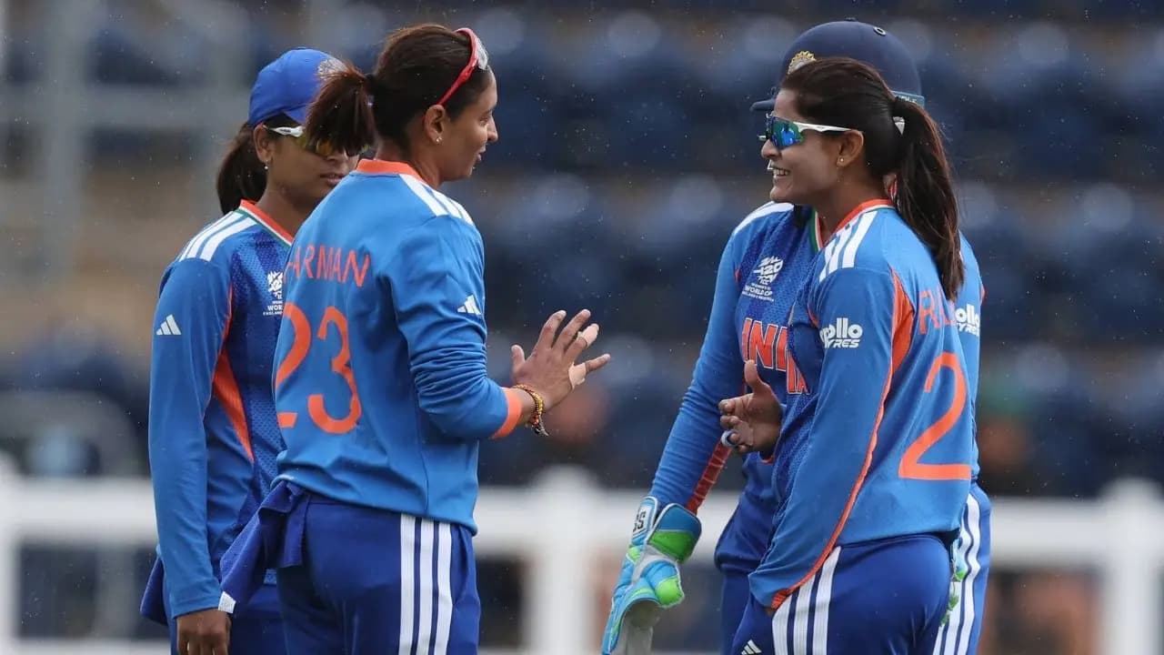 Former England captain Nasser Hussain has fired strict warning to Pakistan team ahead of their Womens T20 World Cup 2026 clash against India