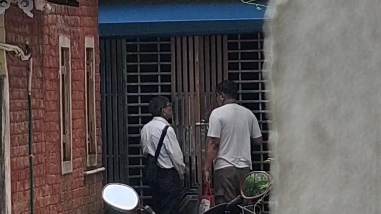 BJP leader arrived with food for arrested TMC leader Udayan Guhas wife