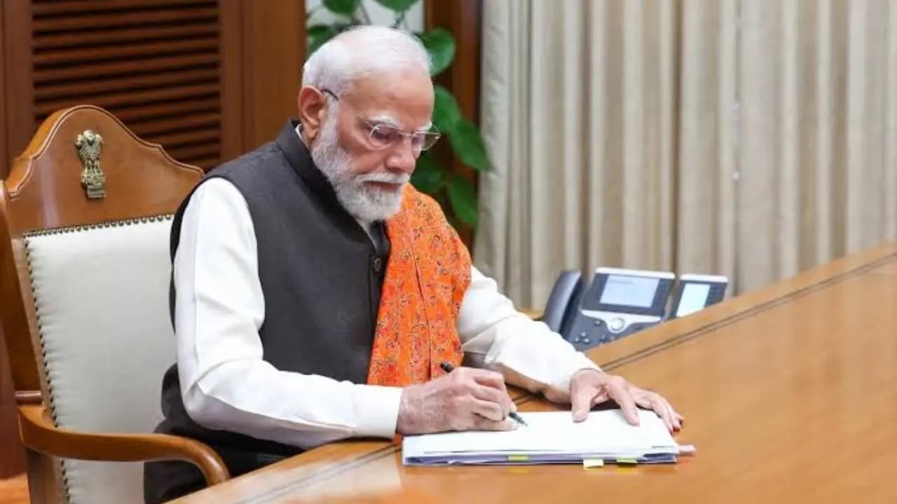 PM Modi Delays Departure for 45 Minutes to Support Smooth NEET-UG Exam Day