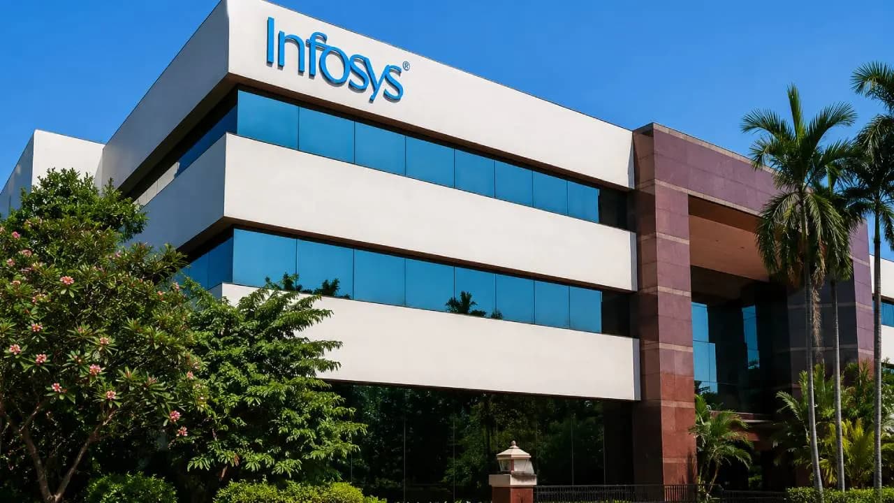 Infosys Adds 20000 Freshers in FY26, Bets Big on AI While Expanding Workforce