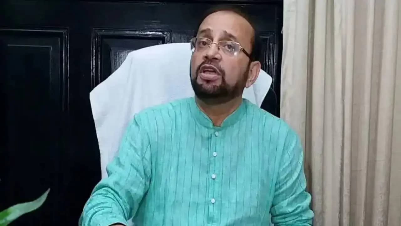 Facing fraud allegations, Atin Ghosh and his daughter Priyadarshini are now under immense pressure