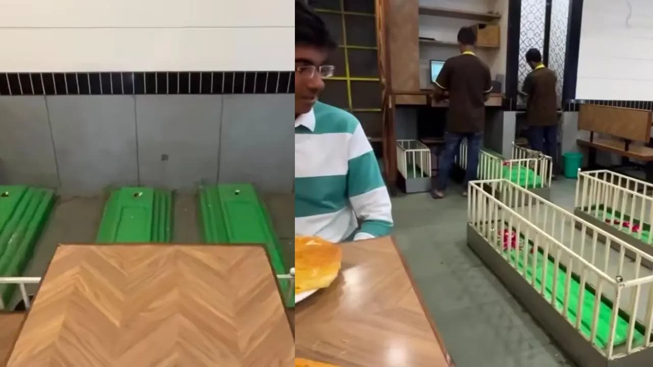 Kabristan cafe: you can have tea inside this restaurant
