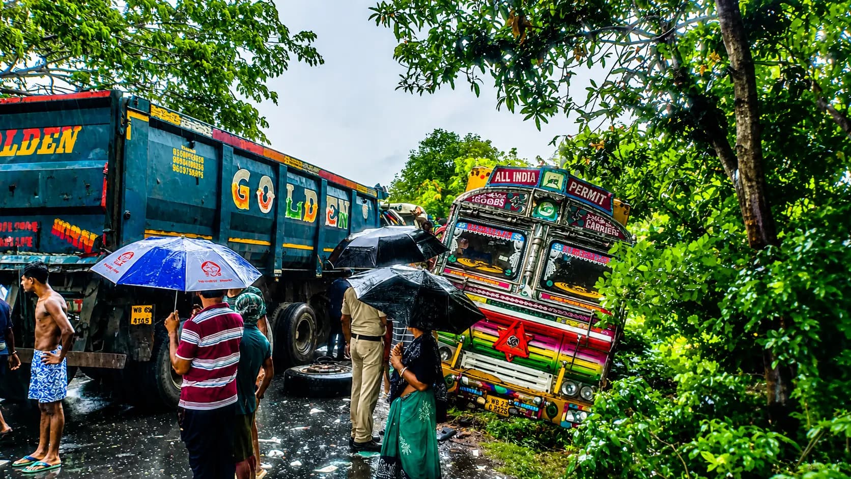 Digha Road Accident: A trailer and a lorry collided head on on the Digha Nandakumar National Highway four injured
