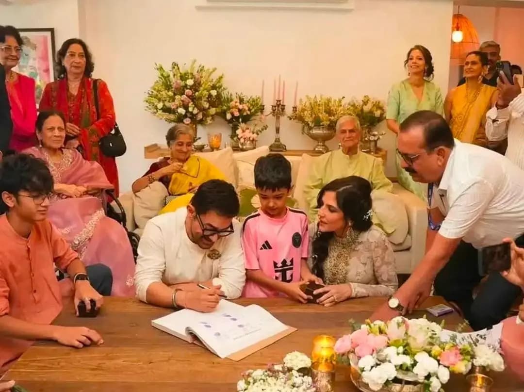 Aamir Khan Gauri spratt marriage: first photo of their registry is public now