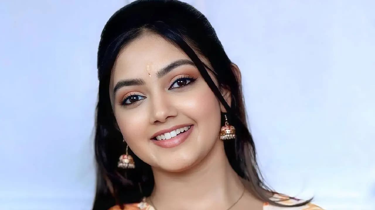 Divyani Mondal to make her Telugu movie debut as lead actress