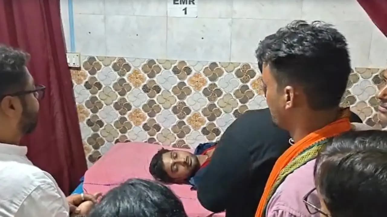 BJP worker died by electrocution during Shayama Prasad Mukherjee s birthday celebration in Keshpur