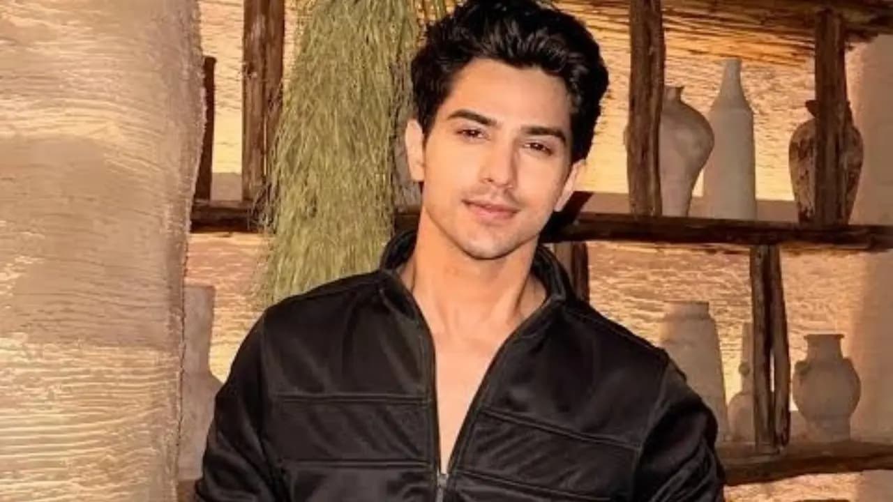 TV Actor Rohit Chandel Arrested for Stalking and Assaulting 16 Year Old Girl Aamir Khan and Gauri Spratt to honeymoon in Australia