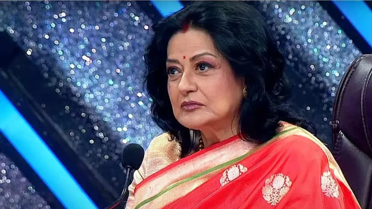 Moushumi Chatterjee ordered to refund rs 3 lakh compensation for skipping goa event