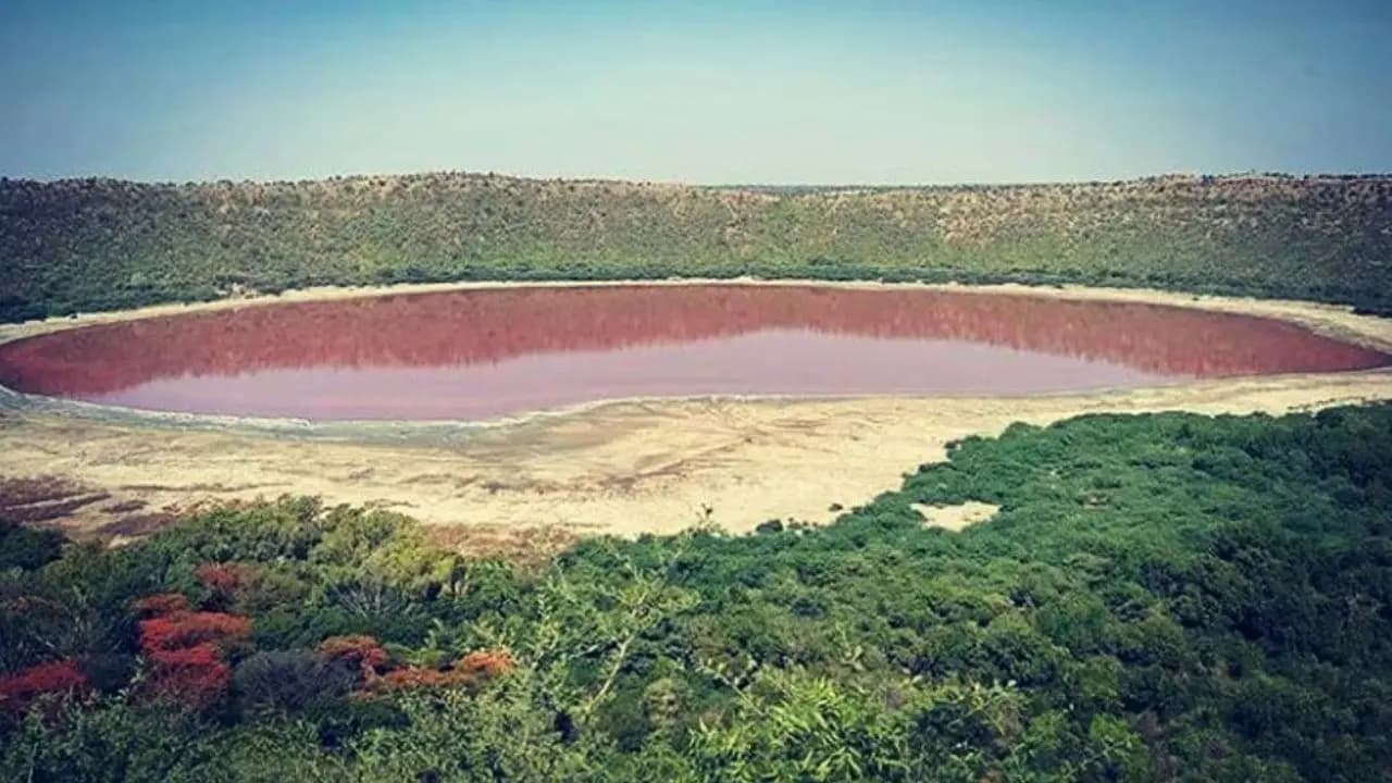 Why Lonar Lake in Maharashtra Changes Color From Green to Pink: Scientific Reason Explained
