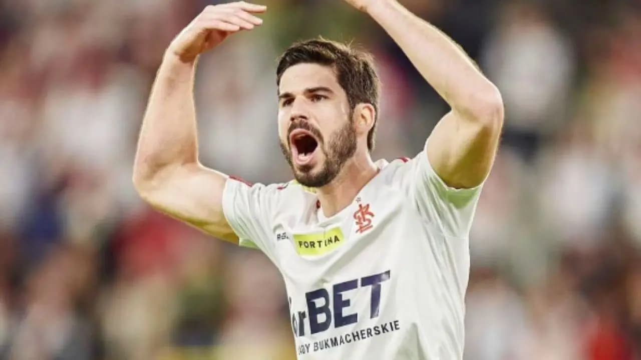 Former coach of Mohun Bagan Kibu Vicuna opens up on East Bengals new recruit Nacho Monsalve