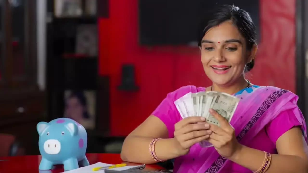 Delhi Lakshmi Yojana: what are the eligibility criteria to get 2500 rupees per month