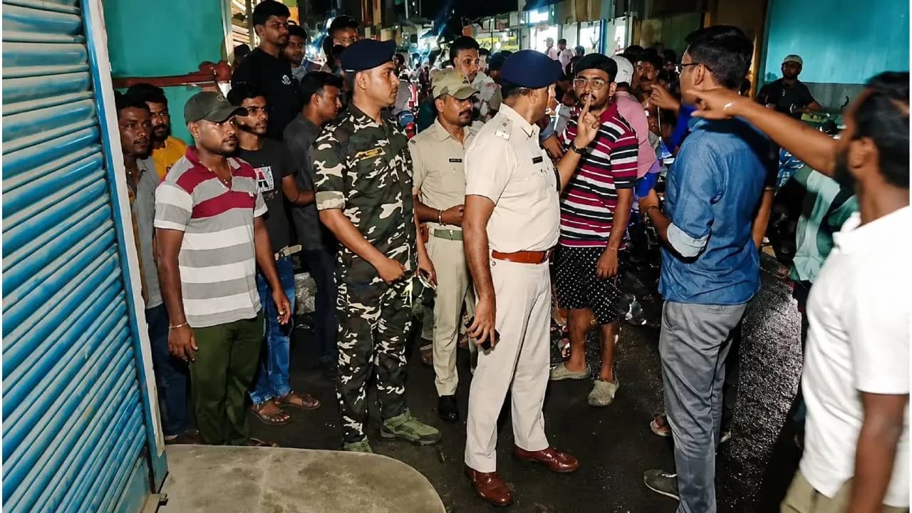 Howrah Shocker: Armed Bike Gang Attacks Locals After They Protest Harassment