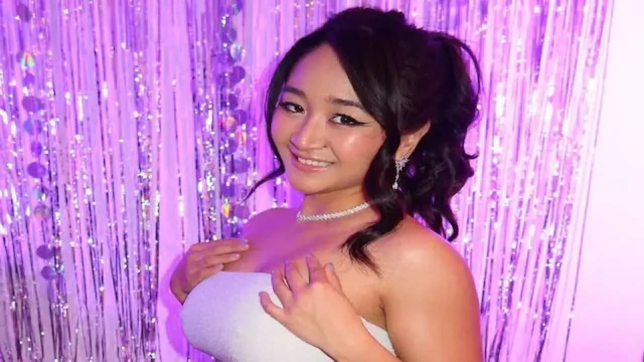 Adult Creator Jasmine Teaa Celebrates Her Breast Implants Birthday with Cake and Lingerie Gifts